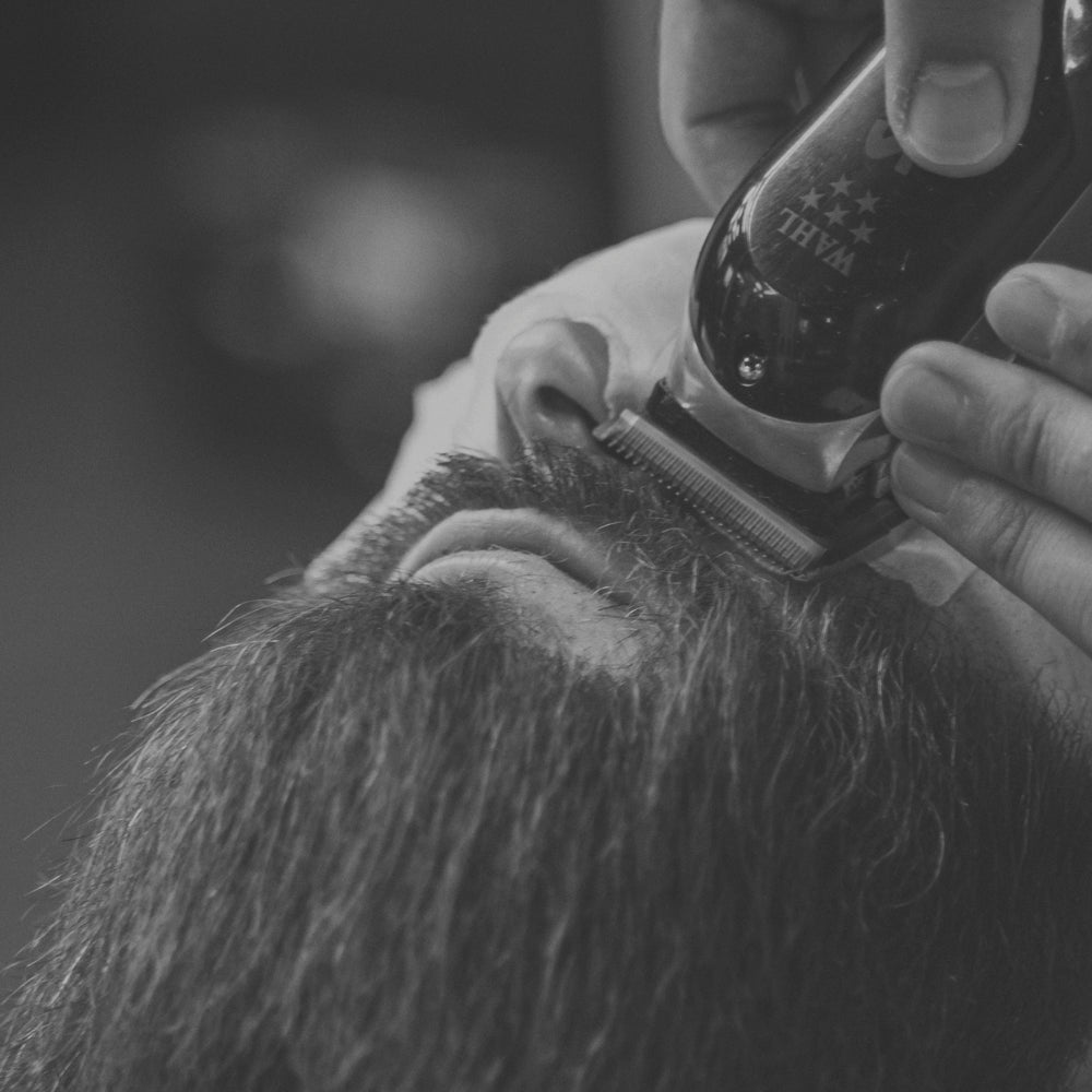 Corte de cabello + arreglo de barba